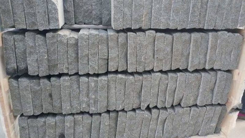 厨房台面选石英石还是大理石？揭秘两者差异与适用场景